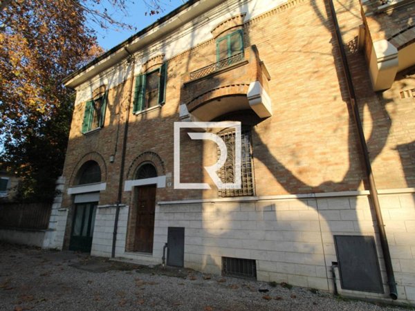 casa indipendente in vendita a Ravenna in zona Centro Storico