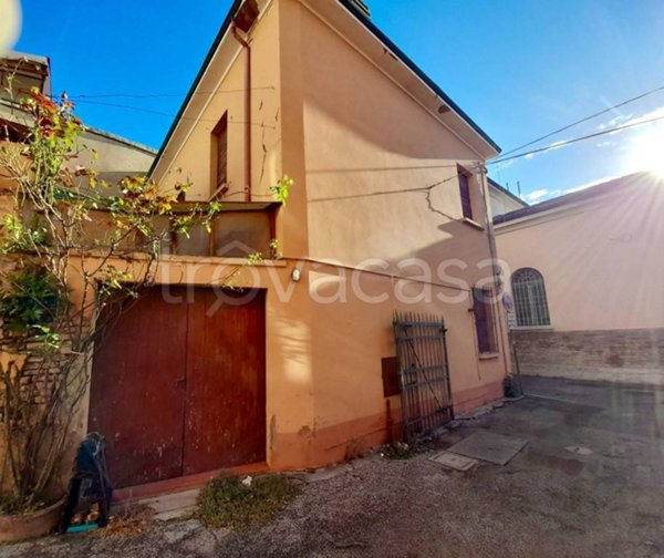 casa indipendente in vendita a Ravenna