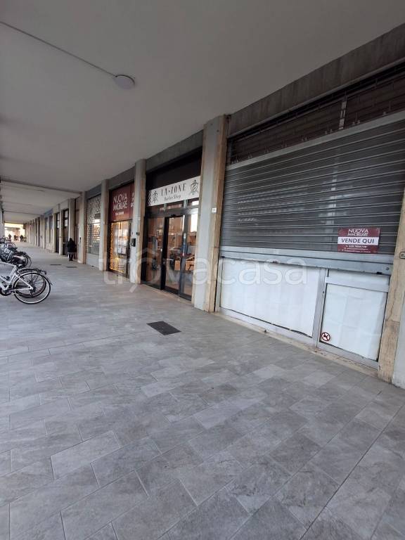 negozio in vendita a Ravenna