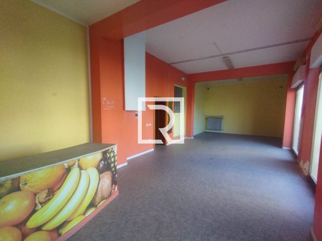 negozio in vendita a Ravenna in zona Mezzano