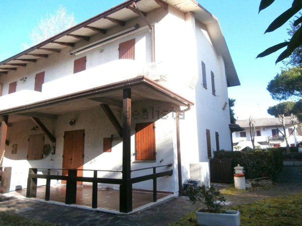 casa indipendente in vendita a Ravenna in zona Lido di Classe