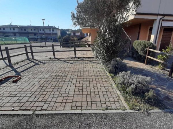 appartamento in vendita a Ravenna in zona Casal Borsetti