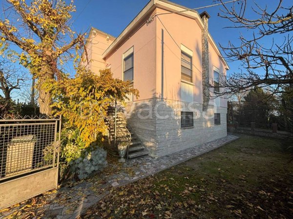 casa indipendente in vendita a Ravenna in zona Gambellara