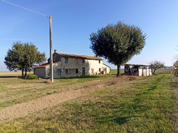 casa indipendente in vendita a Ravenna in zona Castiglione di Ravenna