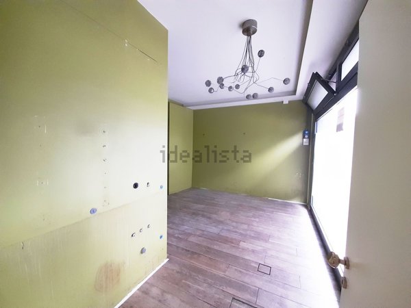 locale commerciale in vendita a Ravenna