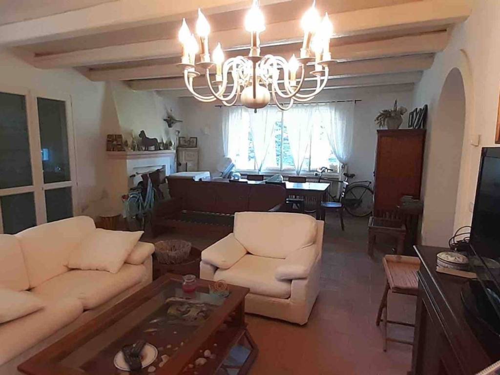 casa indipendente in vendita a Ravenna in zona Lido di Savio