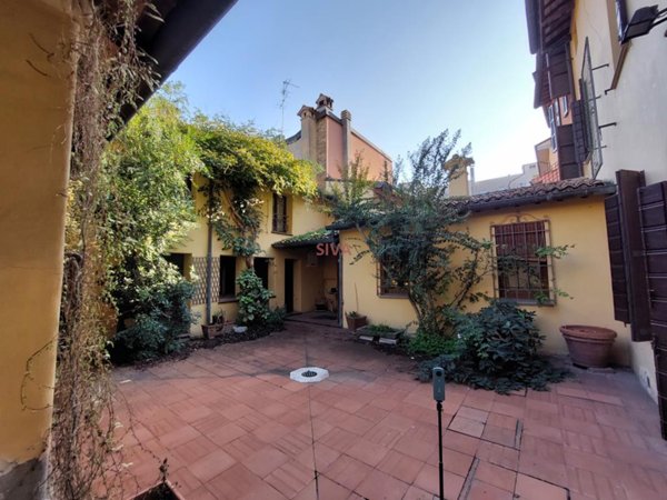 casa indipendente in vendita a Ravenna in zona Centro Storico