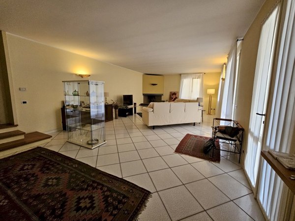 casa indipendente in vendita a Ravenna in zona Borgo Montone