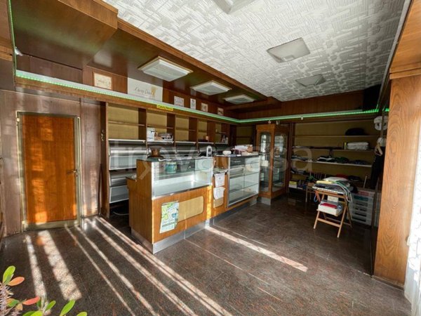 negozio in vendita a Ravenna in zona San Zaccaria