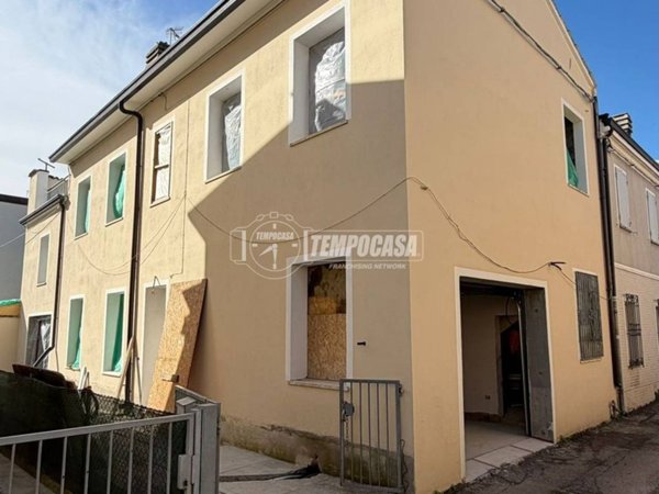casa indipendente in vendita a Ravenna in zona Centro Storico