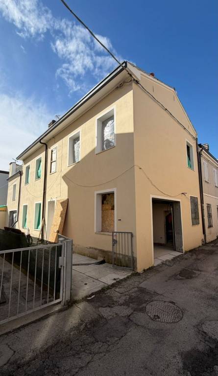 casa indipendente in vendita a Ravenna in zona Centro Storico