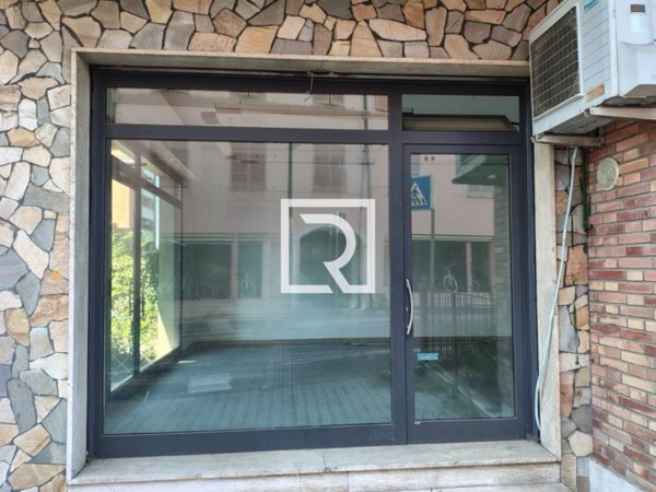 negozio in vendita a Ravenna