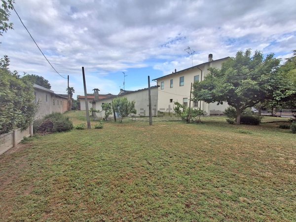 appartamento in vendita a Ravenna in zona Savarna / Conventello