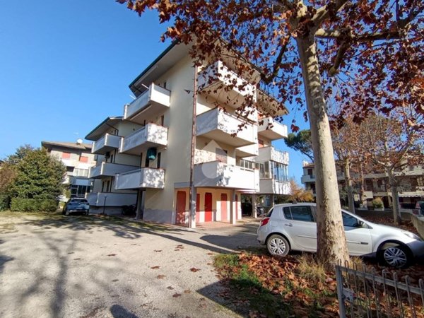 appartamento in vendita a Ravenna in zona Lido Adriano