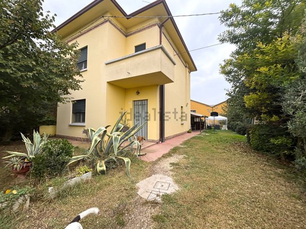 casa indipendente in vendita a Ravenna in zona San Pietro in Vincoli