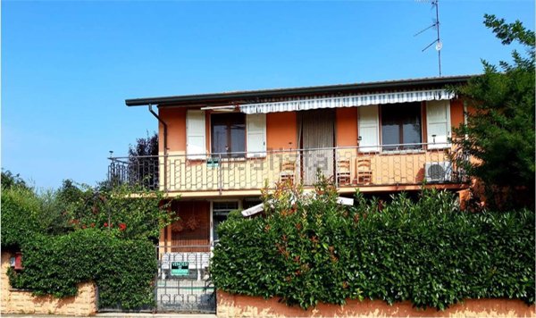 casa indipendente in vendita a Ravenna