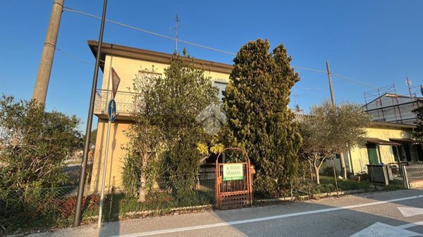 casa indipendente in vendita a Ravenna in zona Fosso Ghiaia