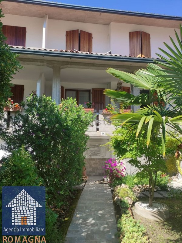 casa indipendente in vendita a Ravenna in zona Lido Adriano