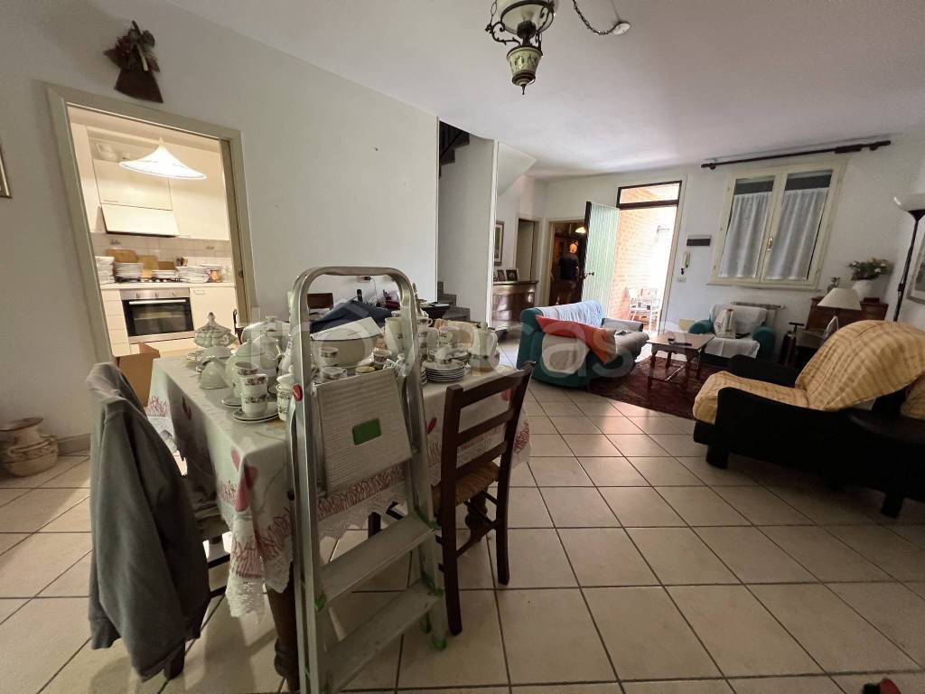 casa indipendente in vendita a Ravenna in zona Borgo Montone