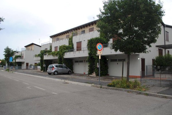 appartamento in vendita a Ravenna in zona Casal Borsetti