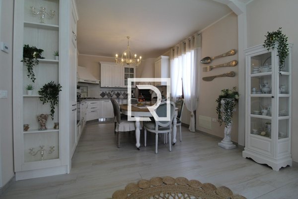 casa indipendente in vendita a Ravenna in zona Lido Adriano