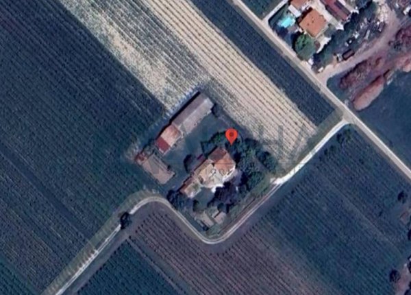 casa indipendente in vendita a Ravenna in zona Sant'Alberto