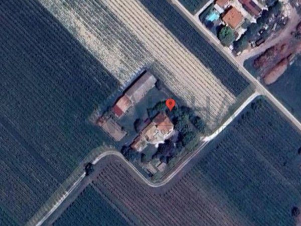 casa indipendente in vendita a Ravenna in zona Sant'Alberto