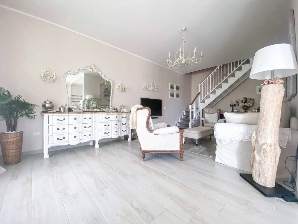 casa indipendente in vendita a Ravenna in zona Centro Storico