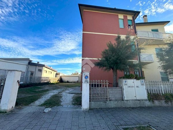 appartamento in vendita a Ravenna in zona Casal Borsetti