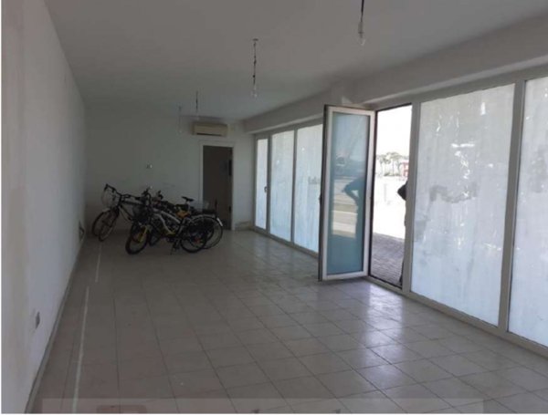 negozio in vendita a Ravenna in zona Marina di Ravenna