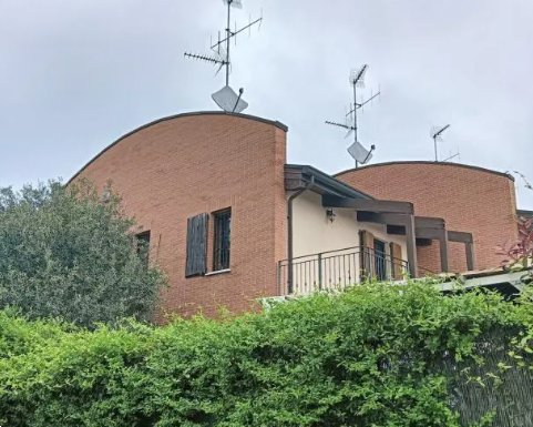 casa indipendente in vendita a Ravenna in zona Classe
