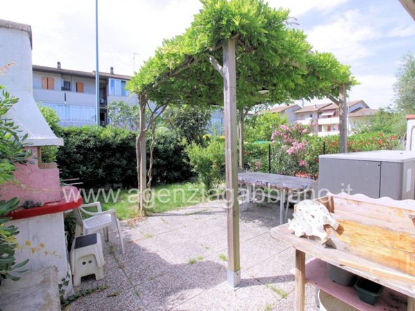 casa indipendente in vendita a Ravenna in zona Lido Adriano