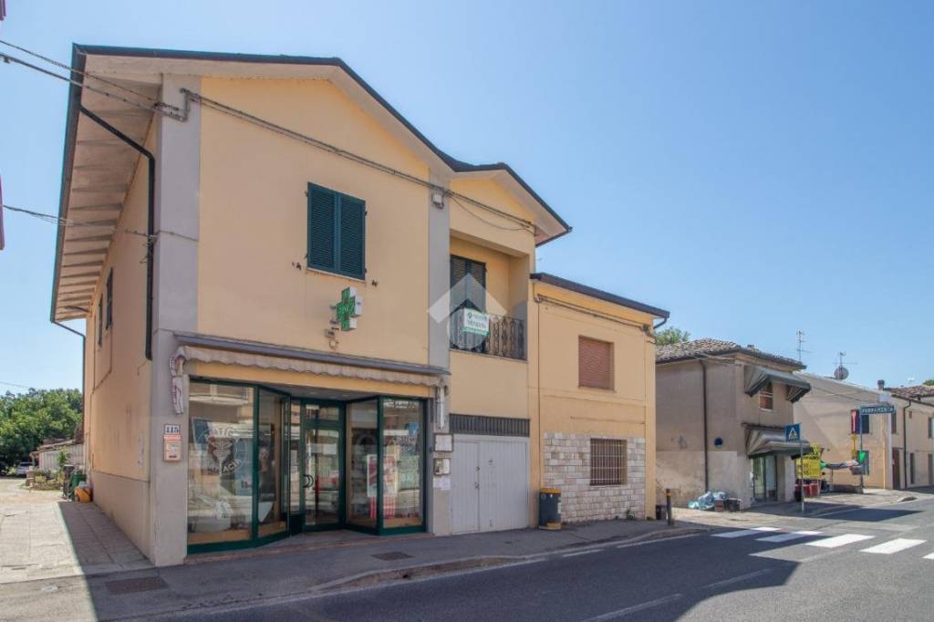 casa indipendente in vendita a Ravenna in zona Castiglione di Ravenna