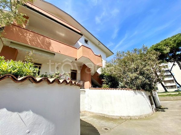 appartamento in vendita a Ravenna in zona Lido Adriano