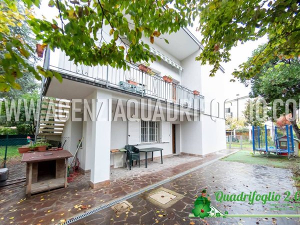 casa indipendente in vendita a Ravenna in zona Punta Marina Terme