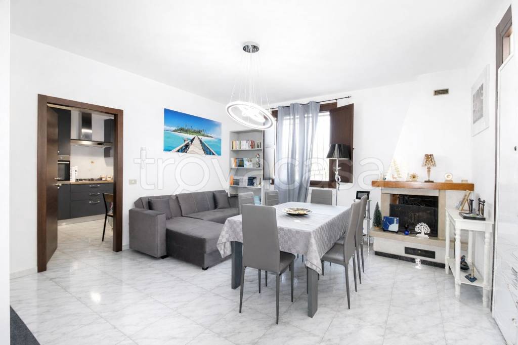 casa indipendente in vendita a Ravenna in zona Santo Stefano