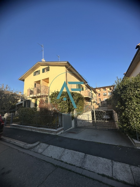 casa indipendente in vendita a Ravenna in zona Centro Storico