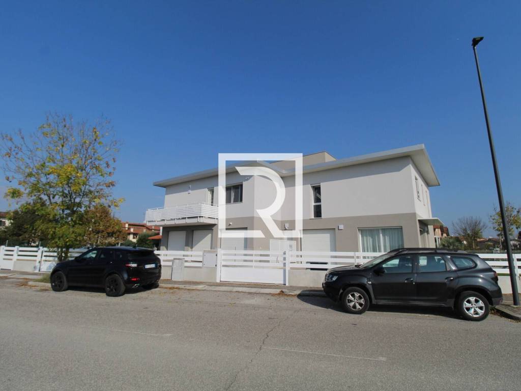 appartamento in vendita a Ravenna in zona Ponte Nuovo