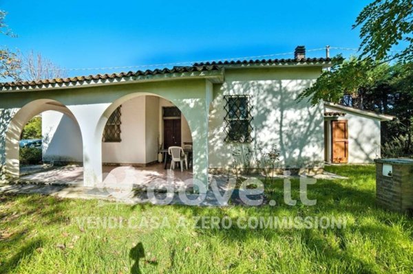 casa indipendente in vendita a Ravenna in zona Casal Borsetti