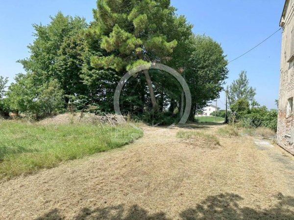 casa indipendente in vendita a Ravenna in zona Savarna / Conventello