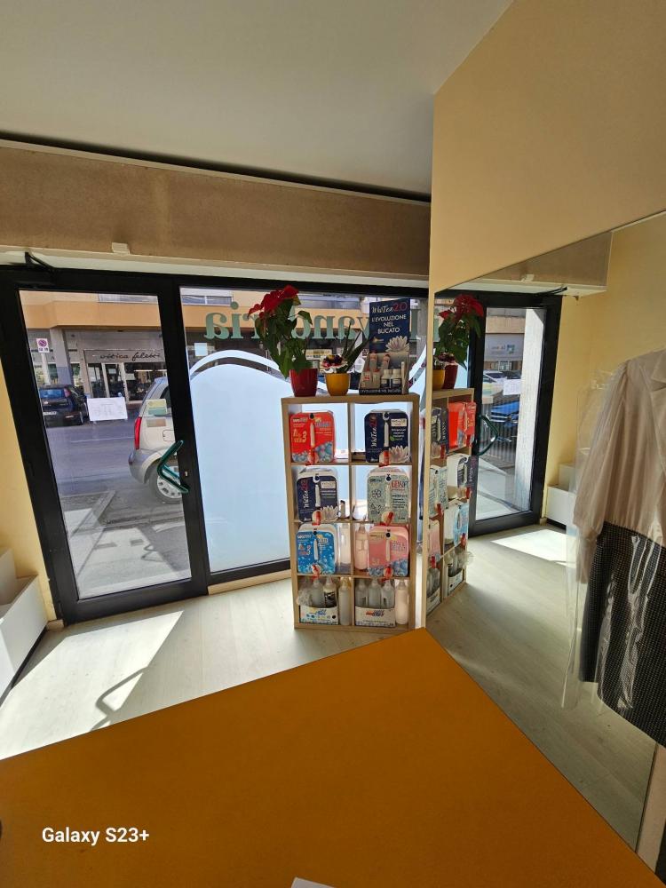 negozio in vendita a Ravenna