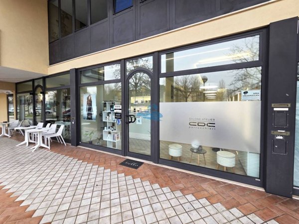 negozio in vendita a Ravenna