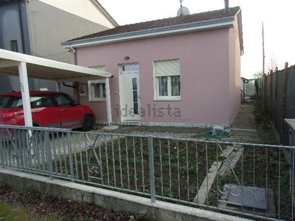 casa indipendente in vendita a Ravenna in zona Ghibullo