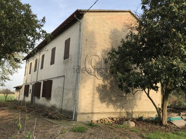 casa indipendente in vendita a Ravenna in zona Santo Stefano
