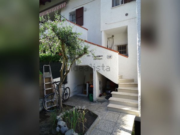 casa indipendente in vendita a Ravenna in zona Lido Adriano