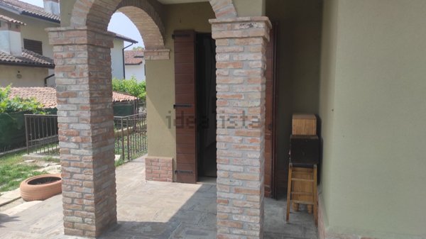 casa indipendente in vendita a Ravenna in zona Mezzano