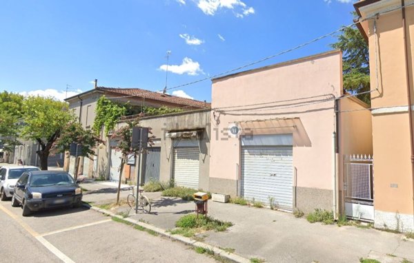 casa indipendente in vendita a Ravenna