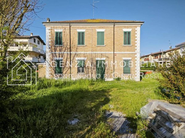 casa indipendente in vendita a Ravenna in zona Centro Storico