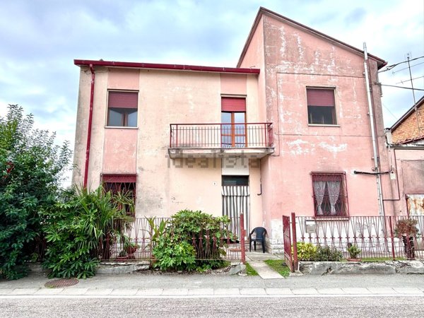 casa indipendente in vendita a Ravenna in zona Ghibullo