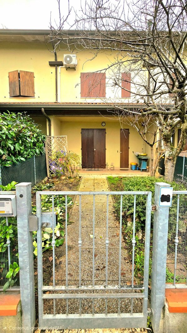casa indipendente in vendita a Ravenna